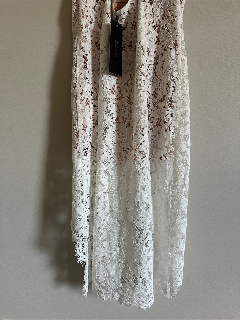 Side Slit Sleeveless Lace Dress - Picture 11 of 11